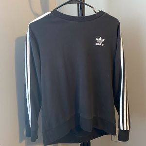 Classic adidas crew neck sweater size s but bigger